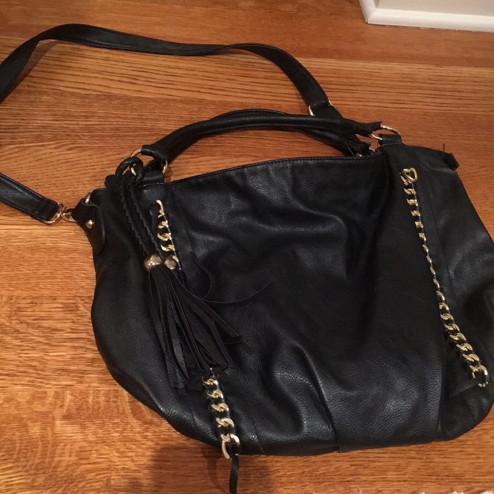 Cute black bag with gold chains
